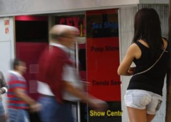 Trabajadora sexual dio positivo por coronavirus en Sicilia y temen por un brote