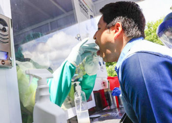 Ministerio de Salud toma pruebas de covid-19 a personal médico del Hospital San Rafael