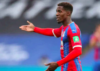 Detienen a un niño de 12 años por insultos racistas y amenazas contra un jugador de la Premier League