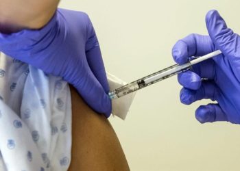 Rusia planea comenzar a utilizar una vacuna contra el coronavirus en agosto y sin terminar las pruebas