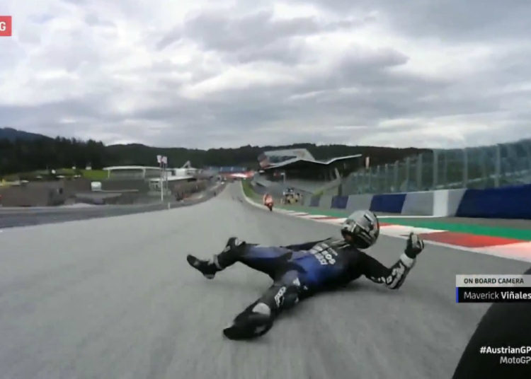 (VIDEO) Mavericks Viñales saltó de su moto a más de 200km/h antes de que se incendiara en el GP de Austria