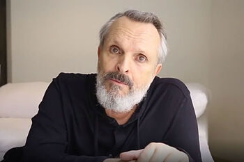 Desaparecen misteriosamente las cuentas de Miguel Bosé en todas las redes sociales