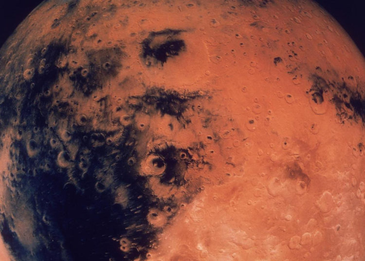 ¿Cómo sería Marte si los océanos cubrieran su superficie? Este mapa lo explora