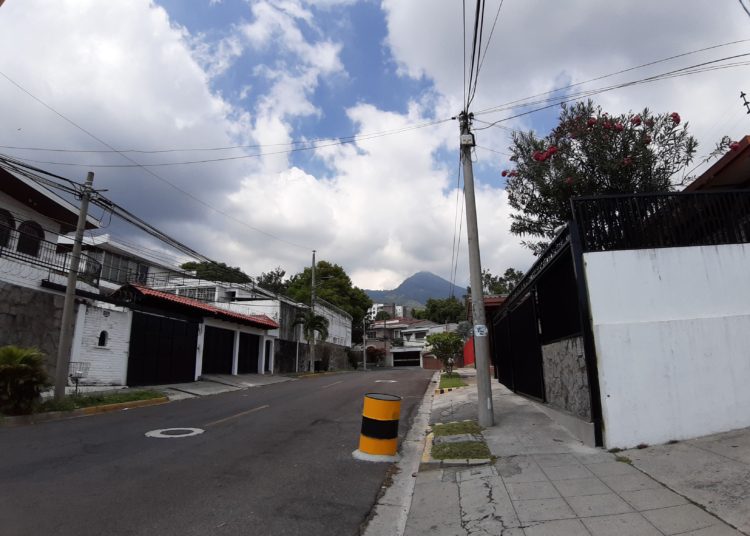 Escasas posibilidades de chubascos para este lunes