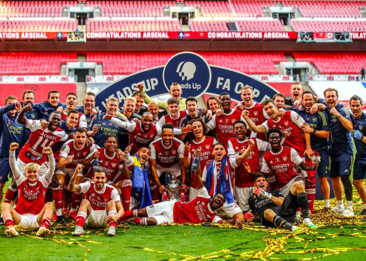 El Arsenal gana la Cup al Chelsea y saca el billete europeo