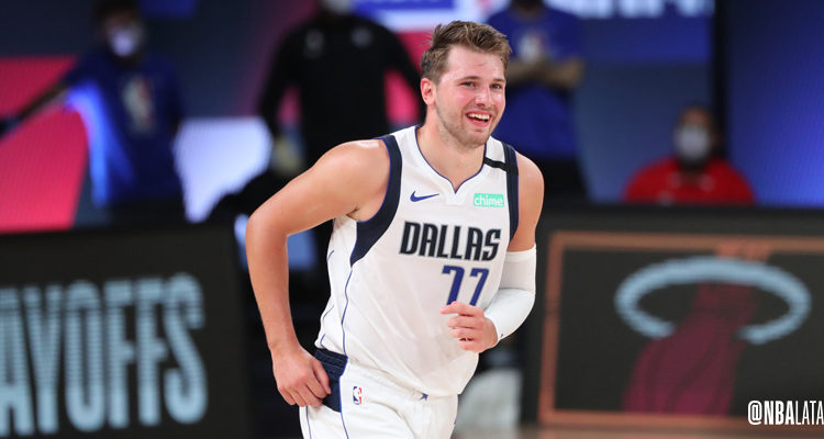 (VIDEO) Luka Doncic tuvo otra noche histórica al superar a una leyenda de la NBA