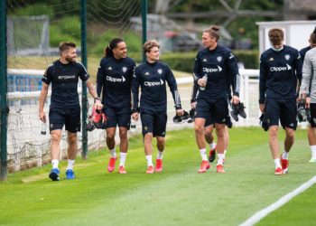 La Premier League dio a conocer su programación y el Leeds tendrá un inicio exigente