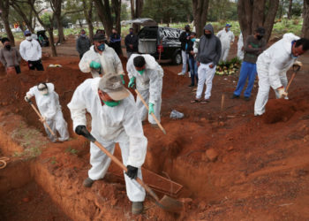 Brasil superó las 100.000 muertes por coronavirus