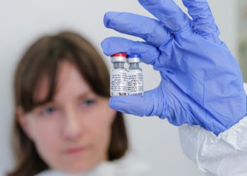 La tercera etapa de los ensayos clínicos de la vacuna rusa Sputnik V podría empezar en 7 o 10 días