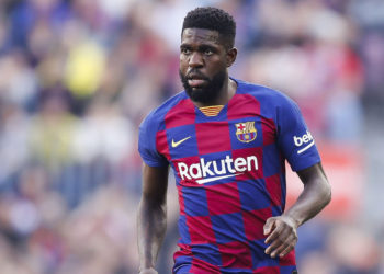 El defensor del Barcelona Samuel Umtiti tiene coronavirus
