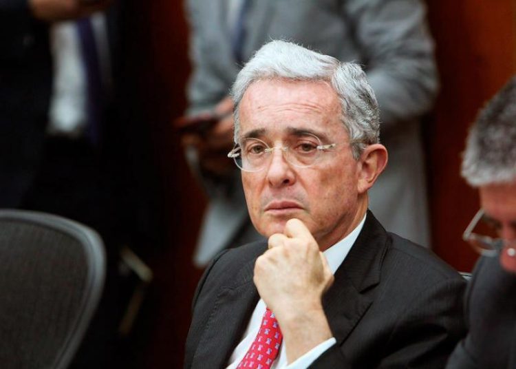 Corte Suprema de Colombia pide al Senado suspender al expresidente Uribe de su cargo de senador