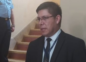 Renunció el viceministro de Salud de Paraguay tras participar en una fiesta con modelos