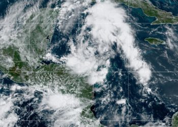 Dos huracanes podrían golpear por primera vez de forma simultánea el golfo de México la próxima semana