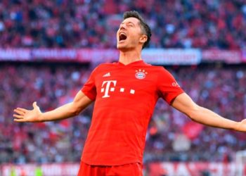 La foto de Robert Lewandowski en la cama a la mañana siguiente a la consagración del Bayern Múnich