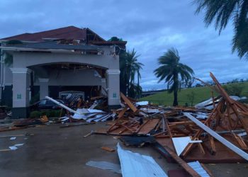 (VIDEO) El huracán «Laura» impactó en la costa de EE.UU. con vientos de 240 kilómetros por hora