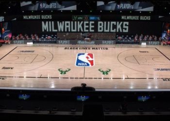 Los jugadores de la NBA decidieron levantar el histórico boicot y reanudar los playoffs