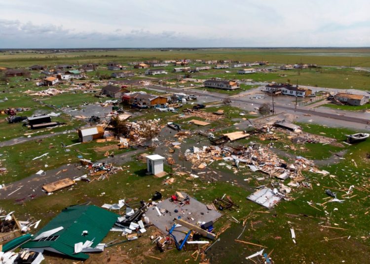 El Huracán Laura provocó al menos cuatro muertes en su paso por Louisiana