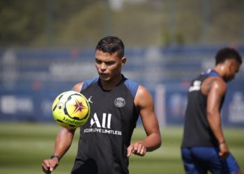 Chelsea anunció el fichaje de Thiago Silva y prepara un súper equipo