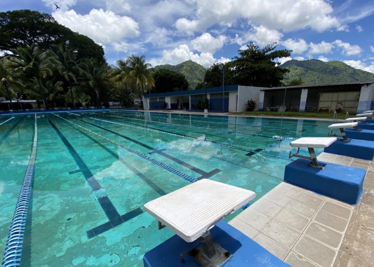 Finalizan las obras de remodelación de las piscinas y baños de exfinca Modelo, en Santa Ana