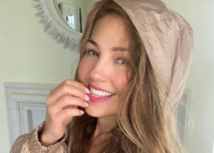 (VIDEO) Thalía enloquece a sus fans con su cambio de ‘look’