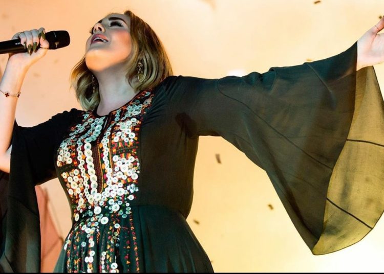 La última foto de Adele con un radical cambio de look