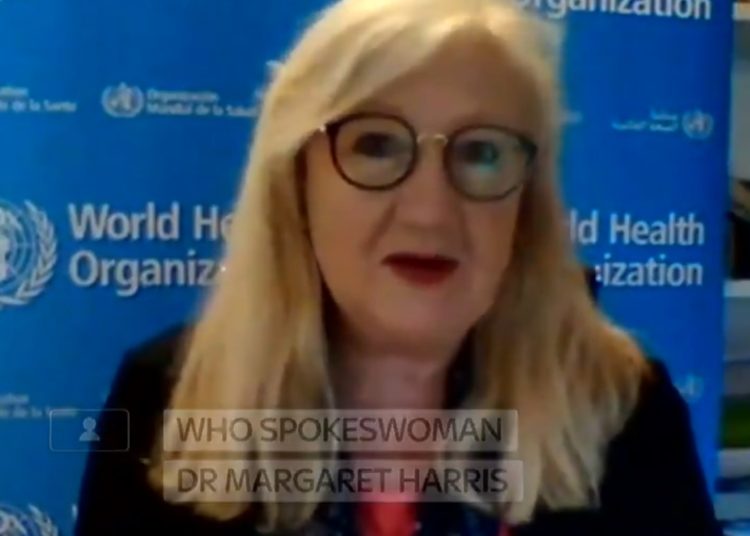 (VIDEO) La portavoz de la OMS es interrumpida por el aullido de su perro durante una entrevista en vivo