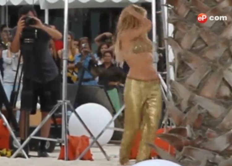 Shakira tuvo un accidente de vestuario por culpa de un baile