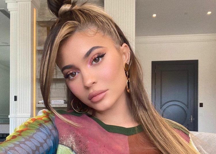 Kylie Jenner, inundada por el amor del clan Kardashian en su cumpleaños 23