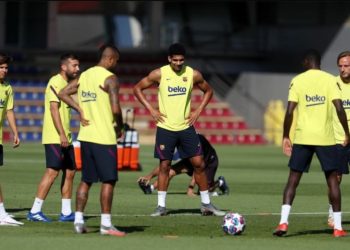 El Barcelona confirma que un caso positivo a covid -19