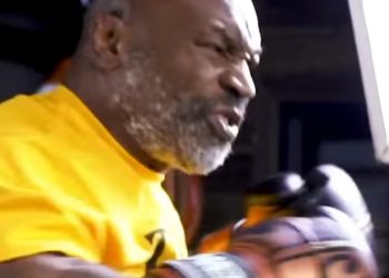La potencia de Mike Tyson en cámara lenta de cara a su vuelta al boxeo