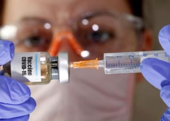 Fundación Slim aseguró que el acuerdo para producir la vacuna de Oxford se firmó para comenzar hoy mismo