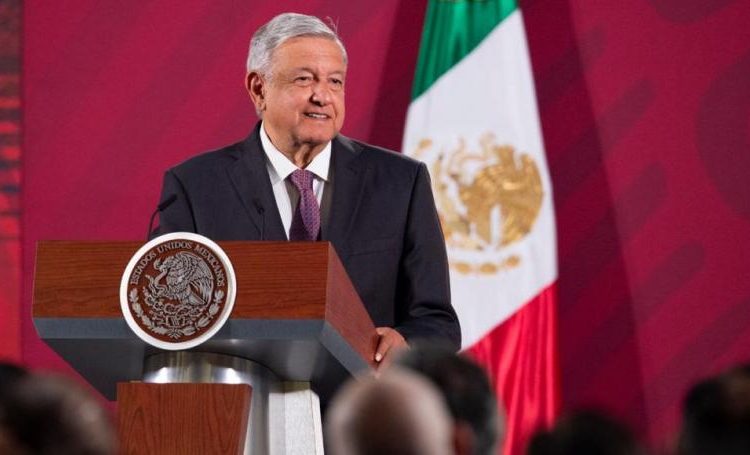 López Obrador defiende su gestión del coronavirus cuando México supera los 50.000 muertos