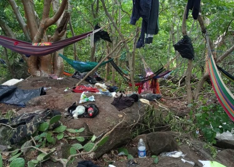 PNC desmantela campamento de mareros en San Ildefonso