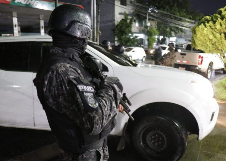 Gallegos propondrá a la Asamblea la creación de una comisión especial para investigar paradero de armas permutadas por Gustavo López