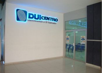 Salvadoreños podrán obtener DUI en periodo vacacional agostino