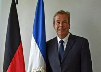 Nombran “Noble Amigo de El Salvador” a embajador de la República Federal de Alemania