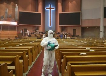 Corea del Sur en alerta por el avance de un brote iniciado en una iglesia de Seúl