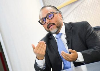 Ernesto Castro: “No estamos para responder a los diputados, sino a la población”