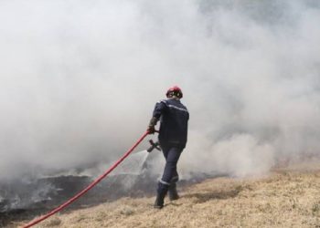 Un francés que llevaba en su coche un horno para pizza sin apagar causa un incendio de 4.000 metros cuadrados