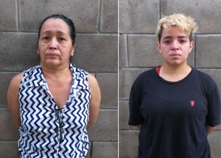 Madre e hija se dedicaban a extorsionar en la zona de Mejicanos sin ser pandilleras