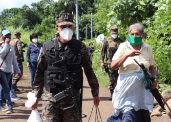 FAES continúa dando apoyo a la distribución de alimentos a familias afectadas por covid-19