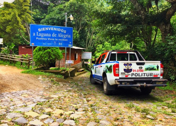 PNC incrementa patrullajes en zonas turísticas para evitar que personas se expongan a contagios