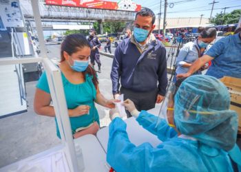 Salud realiza por segundo día consecutivo pruebas de covid-19 en Soyapango