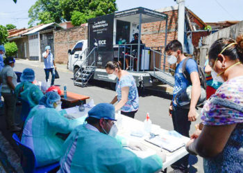 Salud realiza 300 pruebas para detectar personas con covid-19 en La Unión