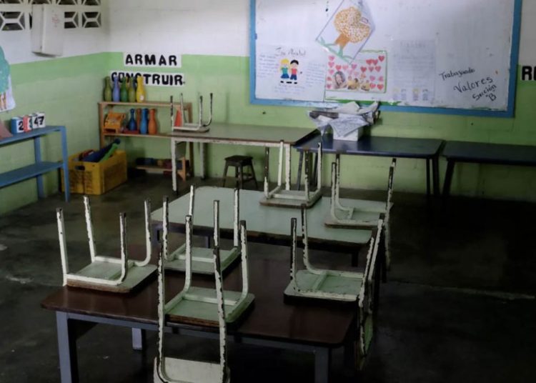 Clases presenciales en centros educativos públicos y privados, y universidades seguirán suspendidas hasta el próximo año