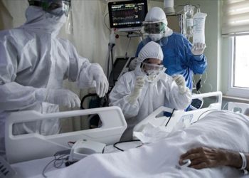 EE.UU. supera los 5 millones de casos confirmados de covid-19