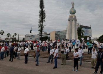 Transportistas exigen al gobierno los autorice a cobrar «una tarifa justa» y dicen no estar listos para reiniciar labores el 24 de agosto
