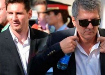 El papá de Lionel Messi viajó a Barcelona para resolver la salida de su hijo del club