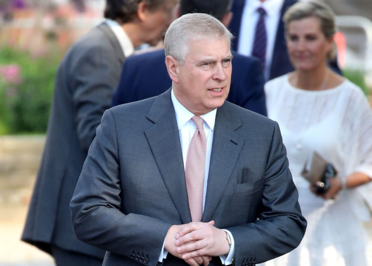 Un explosivo libro promete revelar secretos del príncipe Andrés y una larga lista de políticos y celebridades