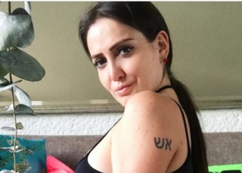 Celia Lora hace que sus fans griten Viva México